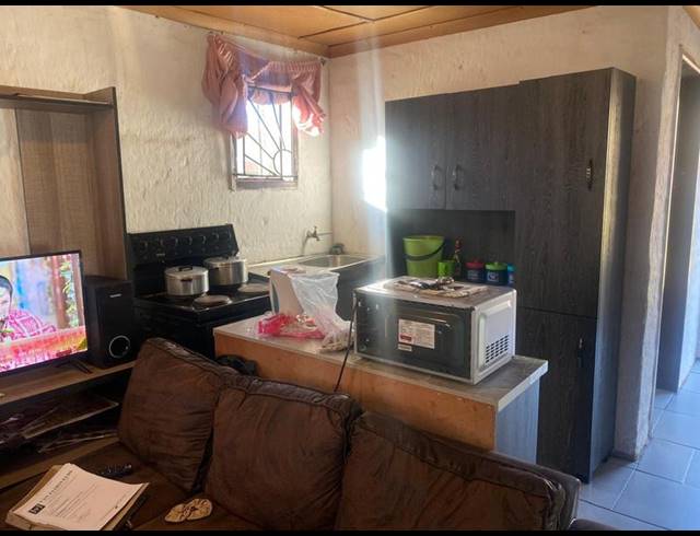 2 BEDROOM HOUSE FOR SALE IN EZIBELENI